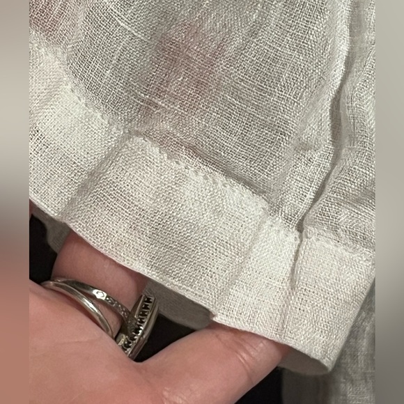 Tommy Bahama Linen Embroidered Button Up Shirt size Medium. - Picture 4 of 8